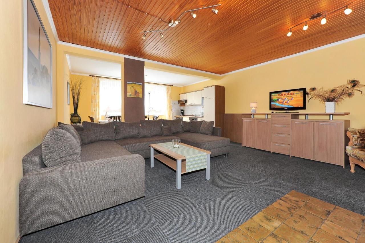 Friesenmeer Ferienwohnung Eins Bensersiel Exterior photo